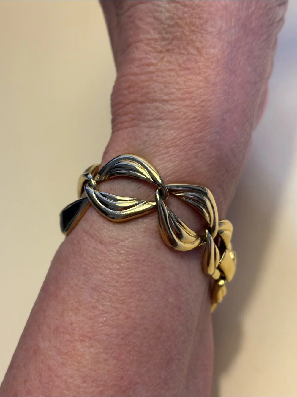 Vintage Trifari Gold-Tone Black Enamel Bracelet 7.25”